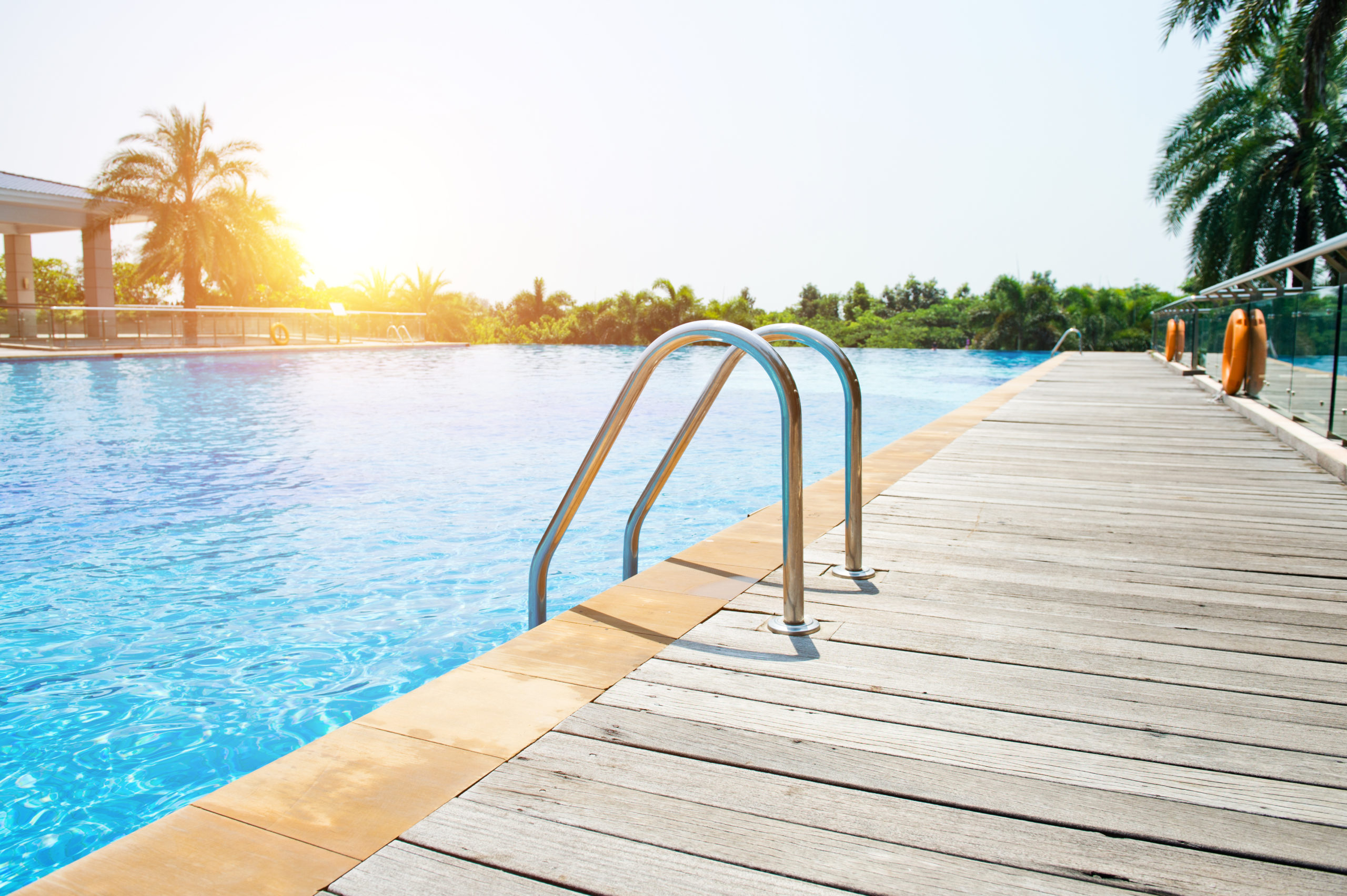 Se você é um orgulhoso proprietário de piscinas, já deve ter se perguntado: por quanto tempo devo deixar o filtro da piscina ligado? É uma pergunta crucial para garantir a qualidade da água e manter sua piscina em condições ideais de uso. Então, vamos mergulhar nessa questão e desvendar o mistério por trás das horas ideais de funcionamento do filtro.